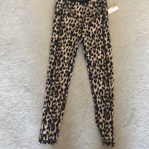 New cheetah animal print incredible essential legging size 4 high rise 7/8